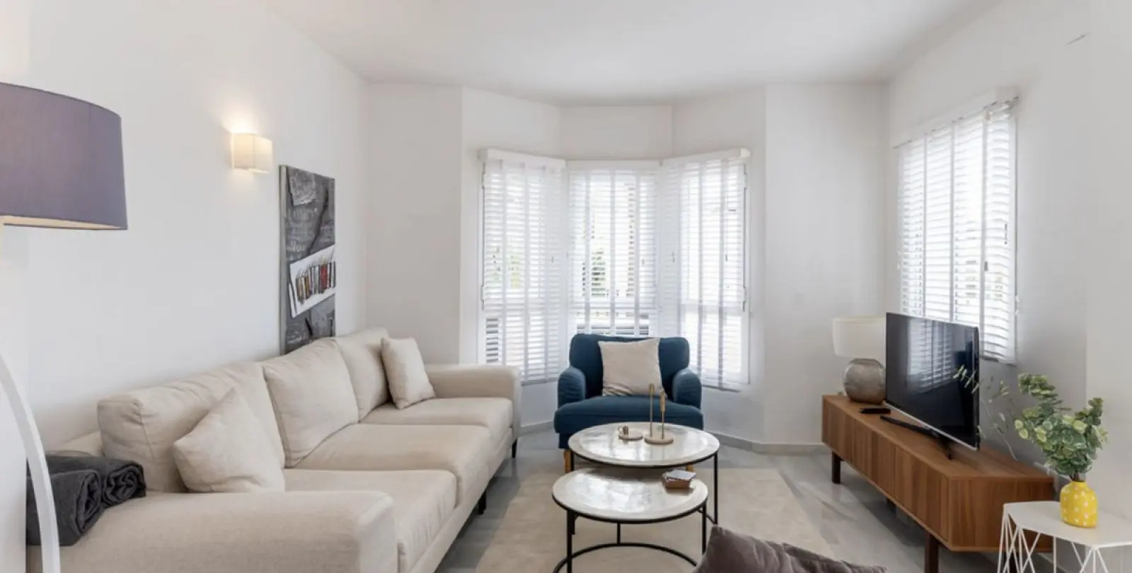 Alquiler a corto plazo de apartamento en planta media en Nueva Andalucía 1