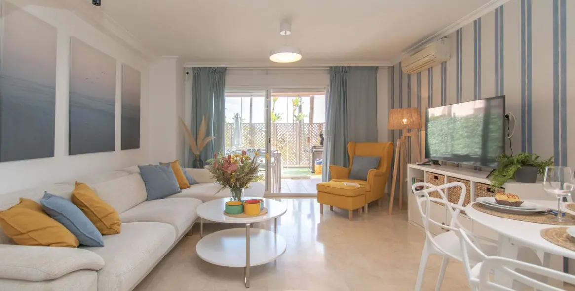 Продажа двухуровневых апартаментов в Mijas Costa 1