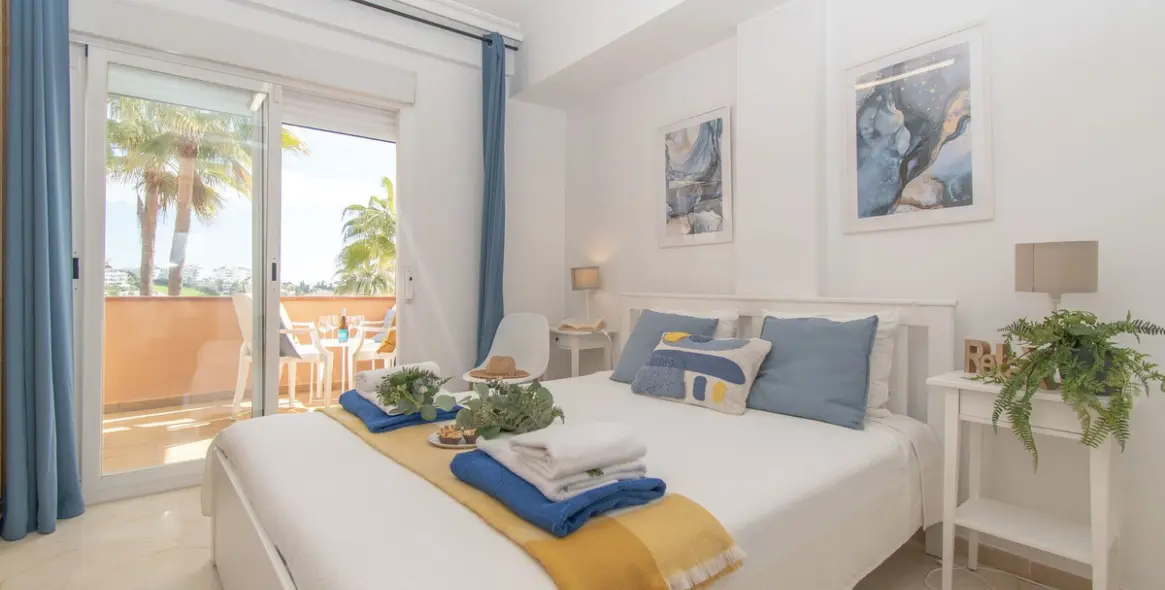 Продажа двухуровневых апартаментов в Mijas Costa 11