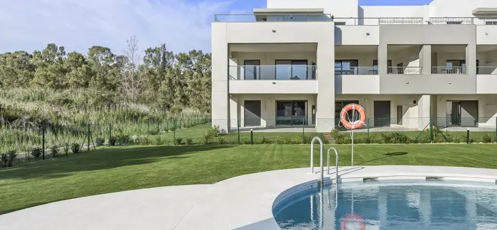 Sale of middle floor apartment in Casares Playa 2