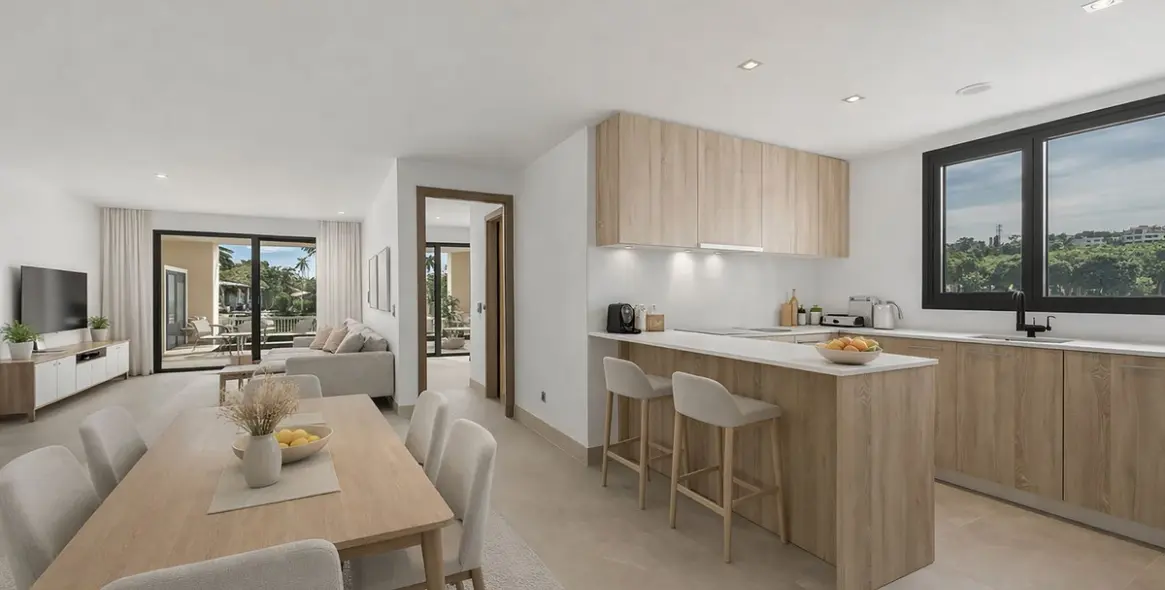 Sale of middle floor apartment in Casares Playa 9