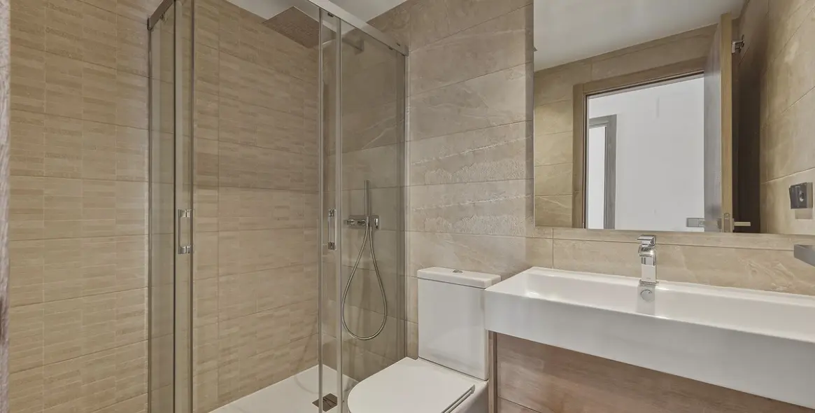 Sale of middle floor apartment in Casares Playa 24