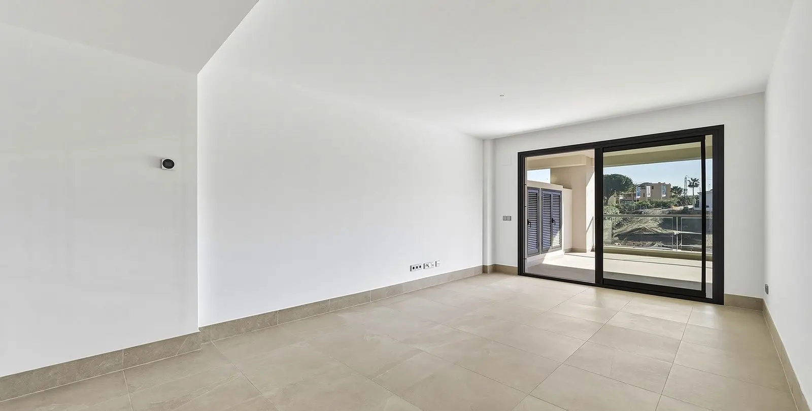 Продажа апартаментов на среднем этаже в Casares Playa 13