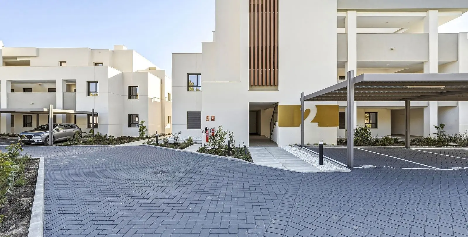 Продажа апартаментов на среднем этаже в Casares Playa 35