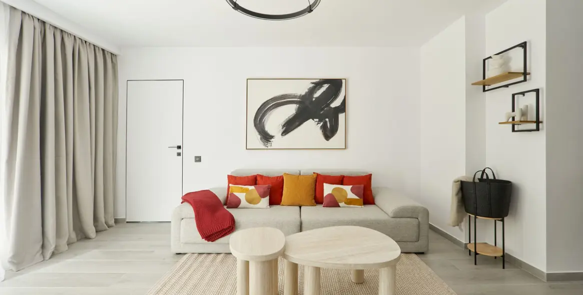 Venta de apartamento en planta media en Nueva Andalucía 2