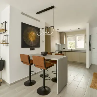 Venta de apartamento en planta media en Nueva Andalucía