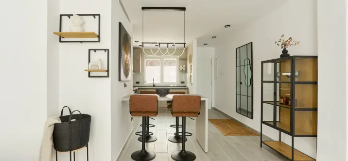 Venta de apartamento en planta media en Nueva Andalucía 4