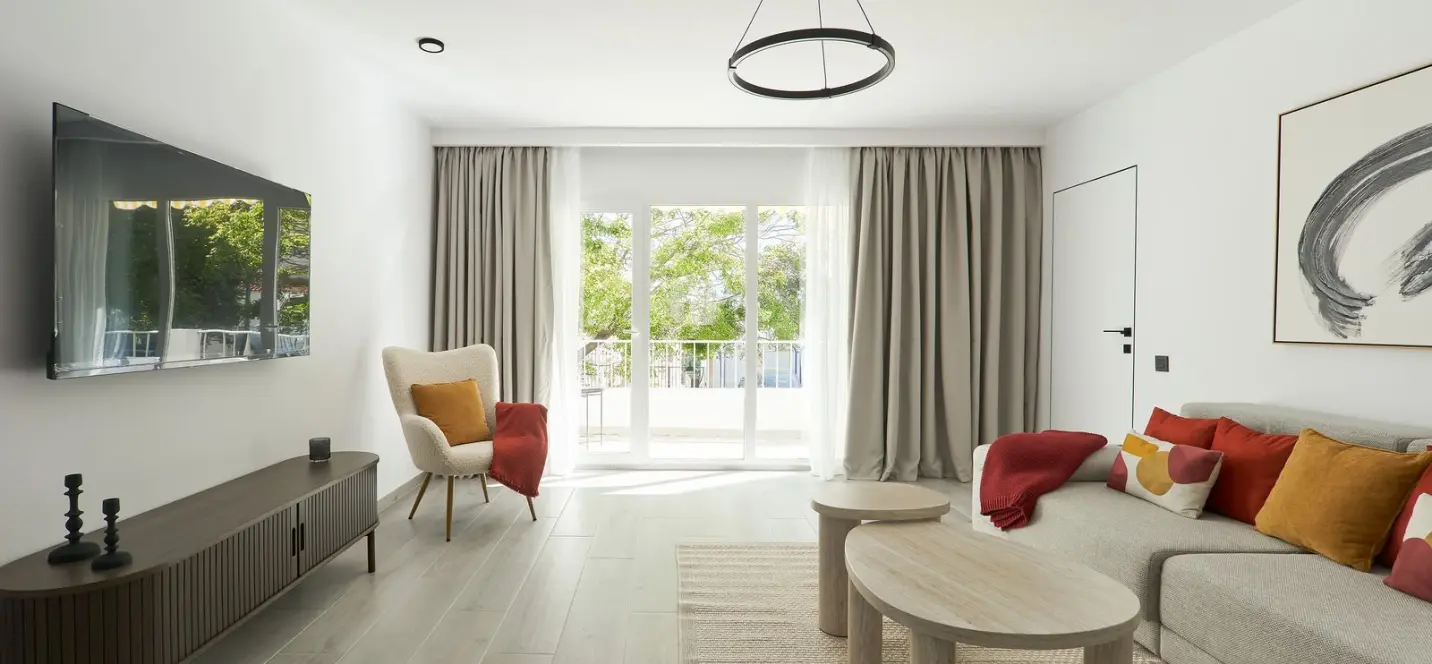 Sale of middle floor apartment in Nueva Andalucía 0