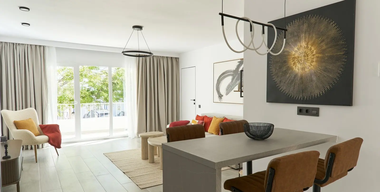 Sale of middle floor apartment in Nueva Andalucía 2