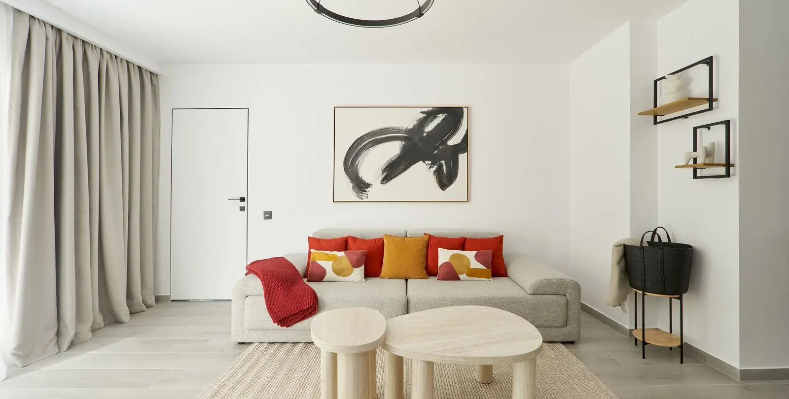 Sale of middle floor apartment in Nueva Andalucía 3