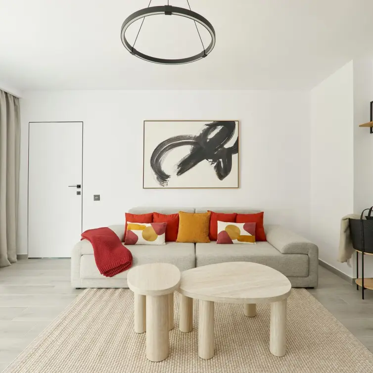 Sale of middle floor apartment in Nueva Andalucía