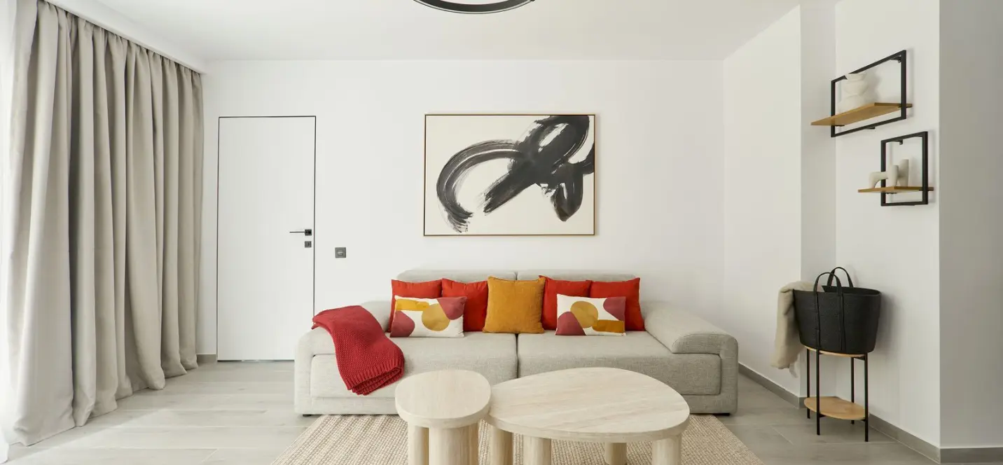 Sale of middle floor apartment in Nueva Andalucía 2