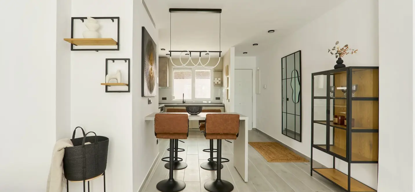 Sale of middle floor apartment in Nueva Andalucía 3