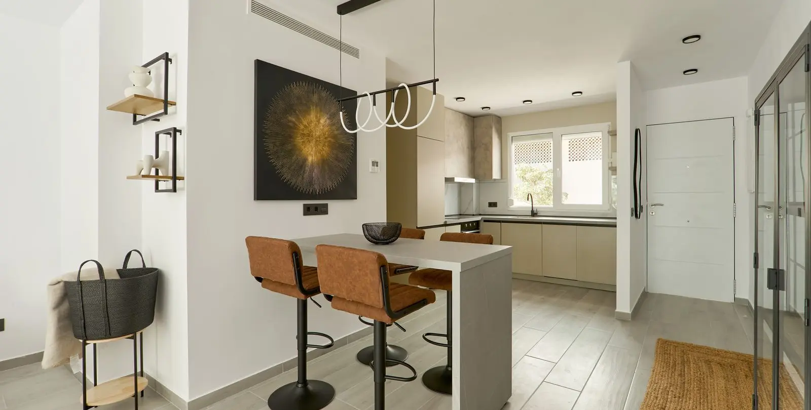 Sale of middle floor apartment in Nueva Andalucía 5