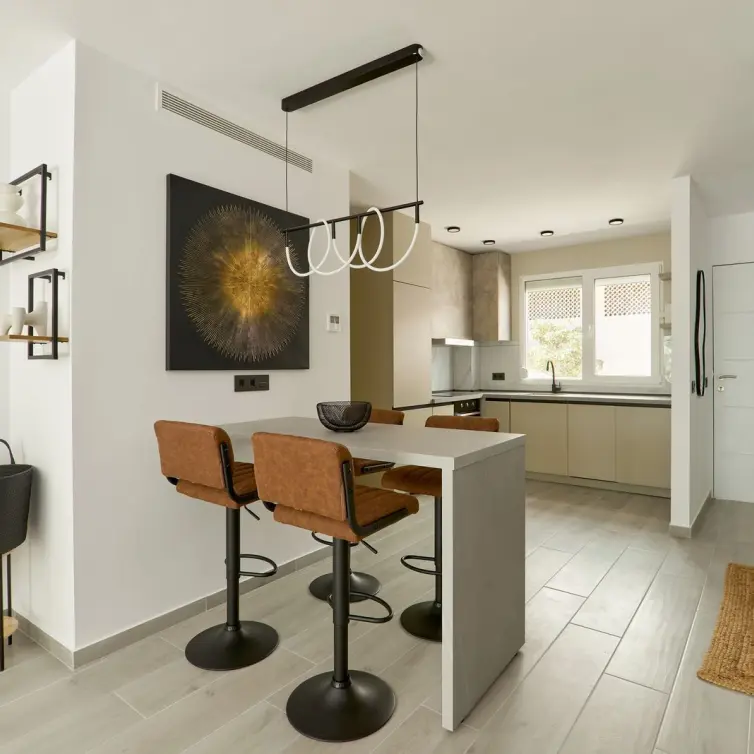 Sale of middle floor apartment in Nueva Andalucía