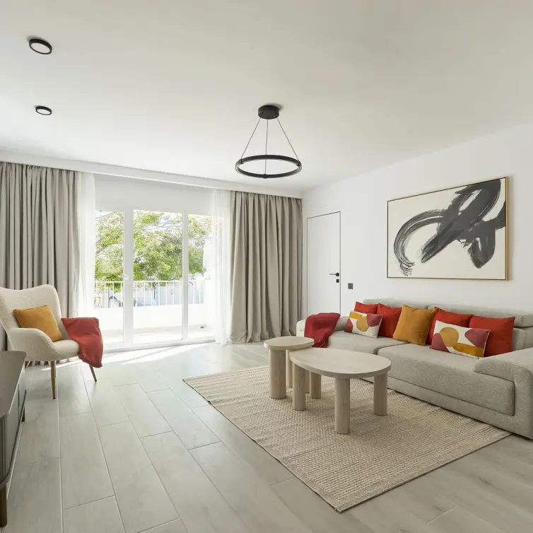 Sale of middle floor apartment in Nueva Andalucía