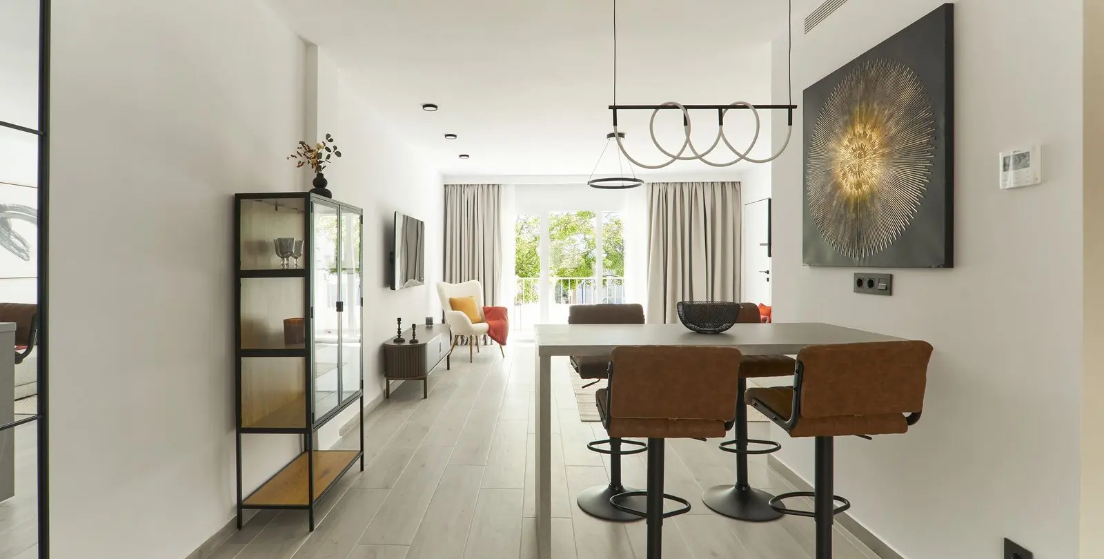 Sale of middle floor apartment in Nueva Andalucía 13