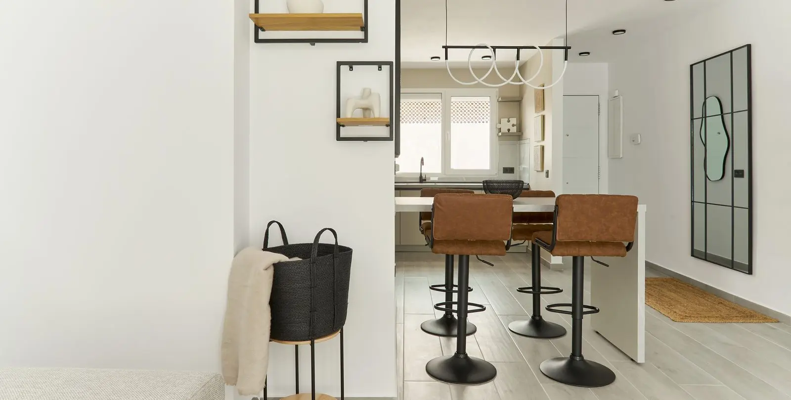 Sale of middle floor apartment in Nueva Andalucía 15