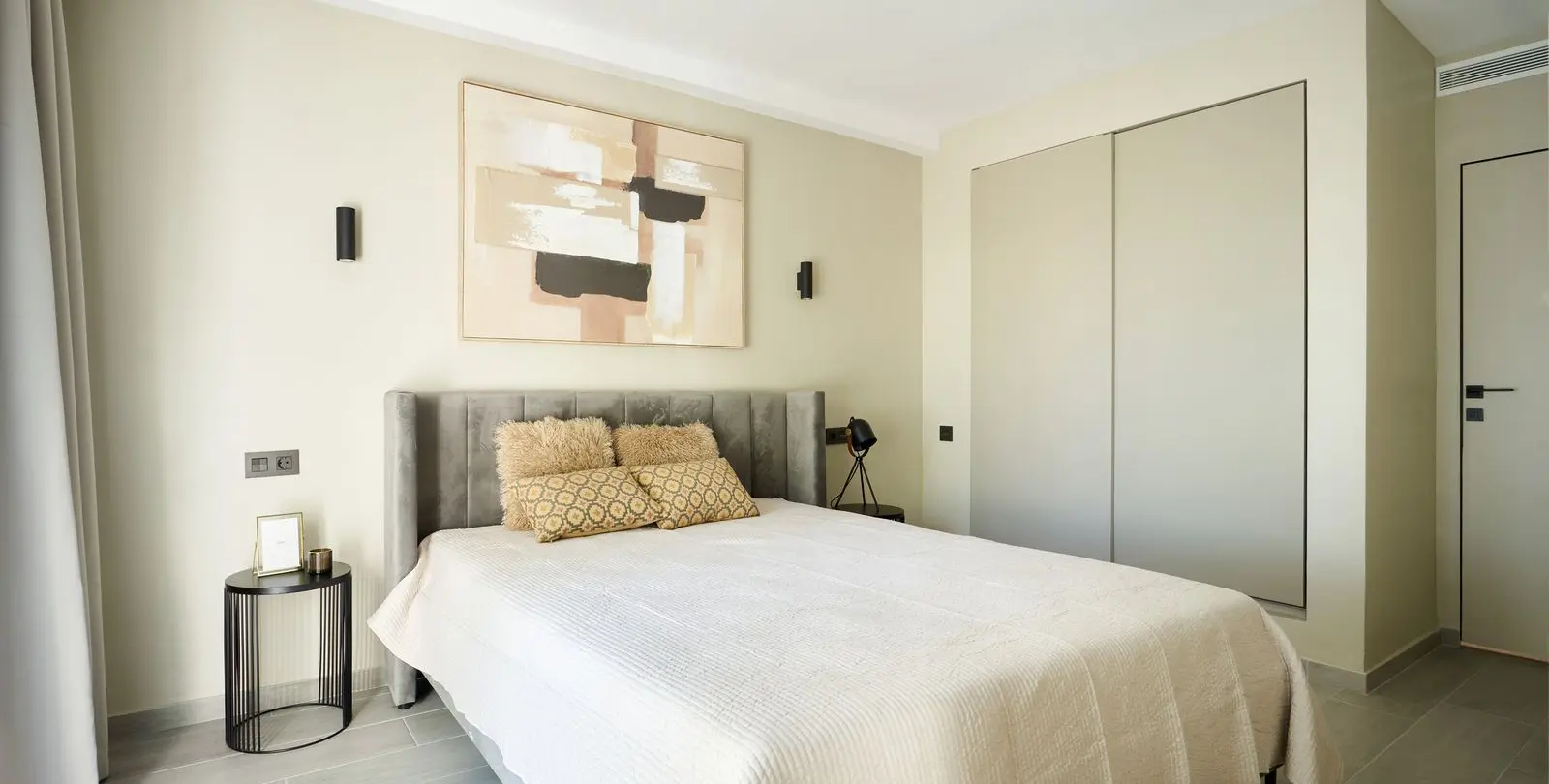 Sale of middle floor apartment in Nueva Andalucía 18