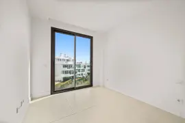 Image 4 thumb