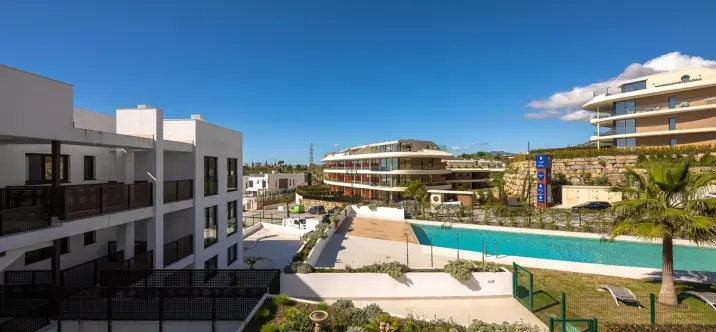 Sale of middle floor apartment in Fuengirola 4