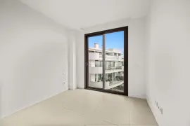 Image 6 thumb