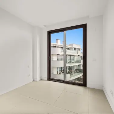 Sale of middle floor apartment in Fuengirola