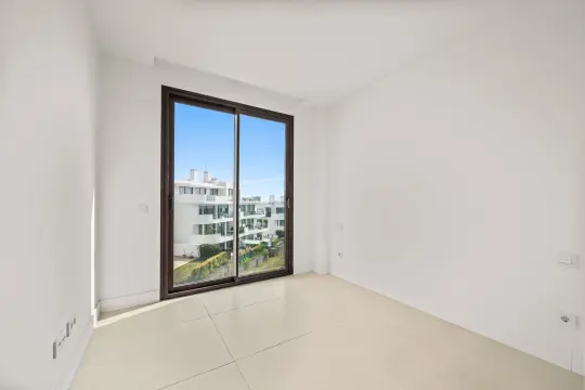 Image 4 thumb