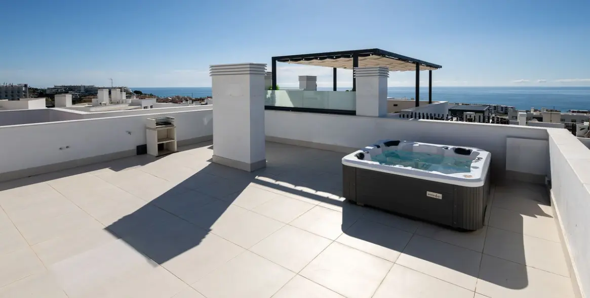Sale of penthouse in Fuengirola 2