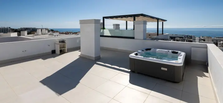 Sale of penthouse in Fuengirola 1