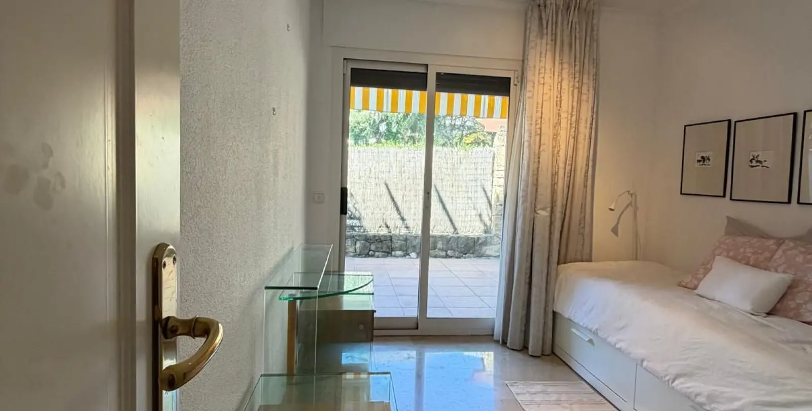 Sale of ground floor apartment in The Golden Mile 4