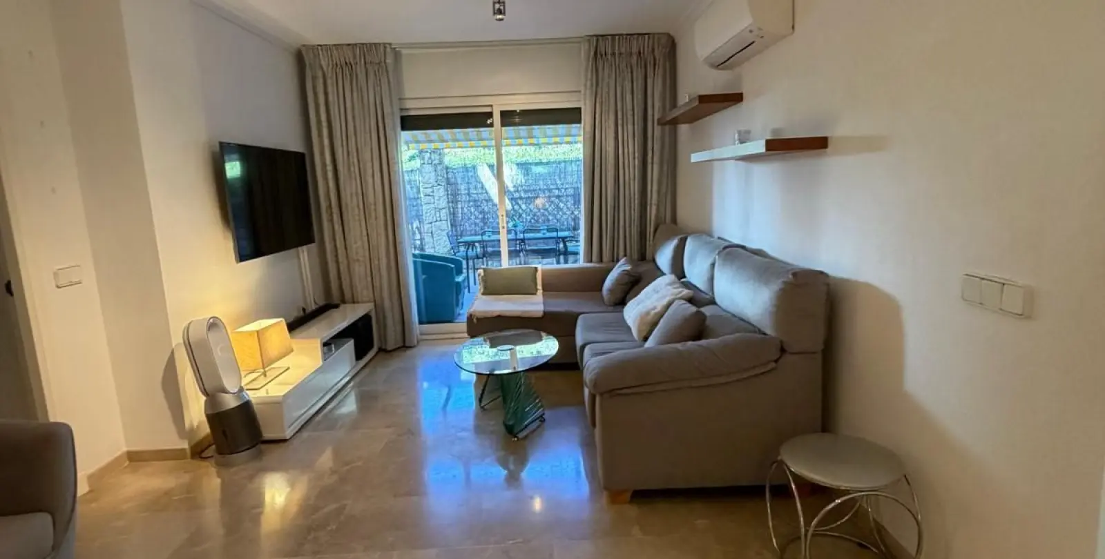Sale of ground floor apartment in The Golden Mile 5