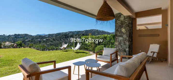 Sale of ground floor apartment in La Quinta 0