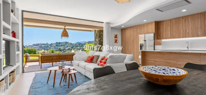 Sale of ground floor apartment in La Quinta 1