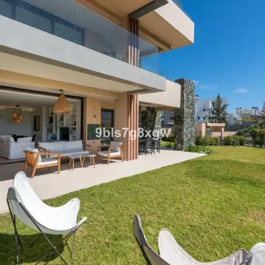 Sale of ground floor apartment in La Quinta