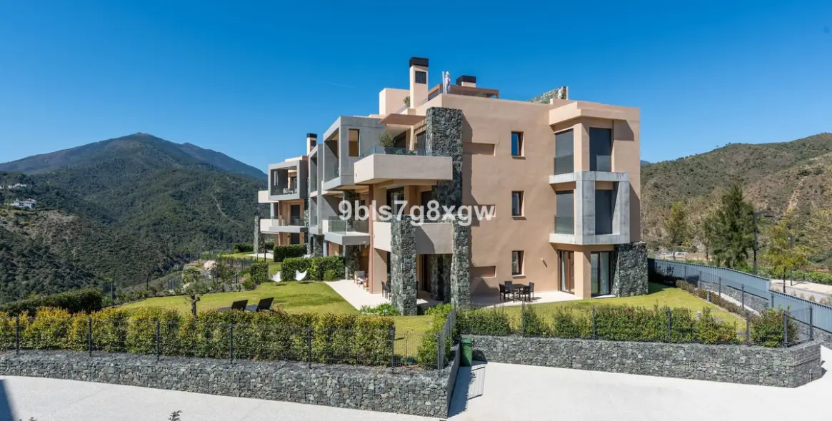 Продажа апартаментов на первом этаже в La Quinta 8