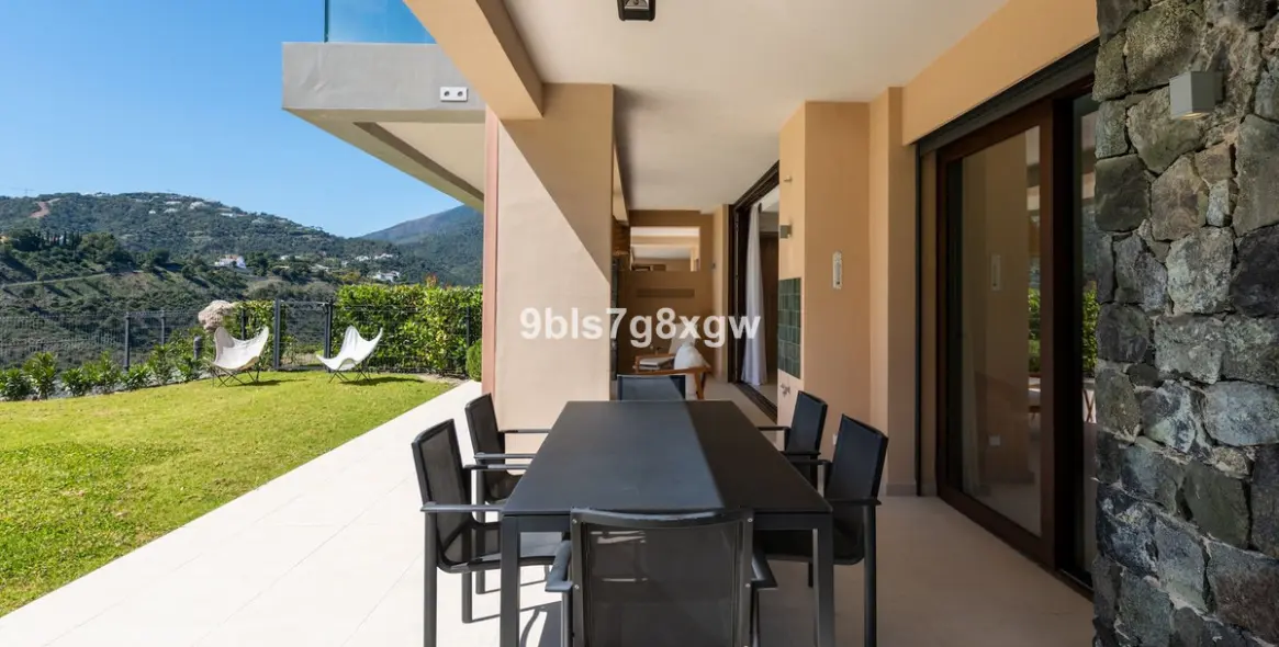 Продажа апартаментов на первом этаже в La Quinta 24