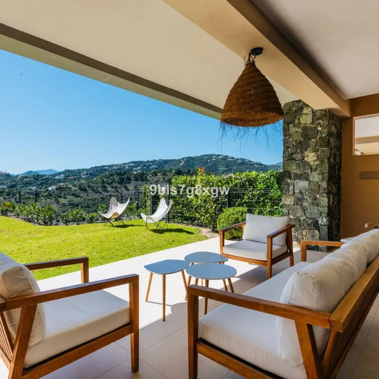 Venta de apartamento en planta baja en La Quinta