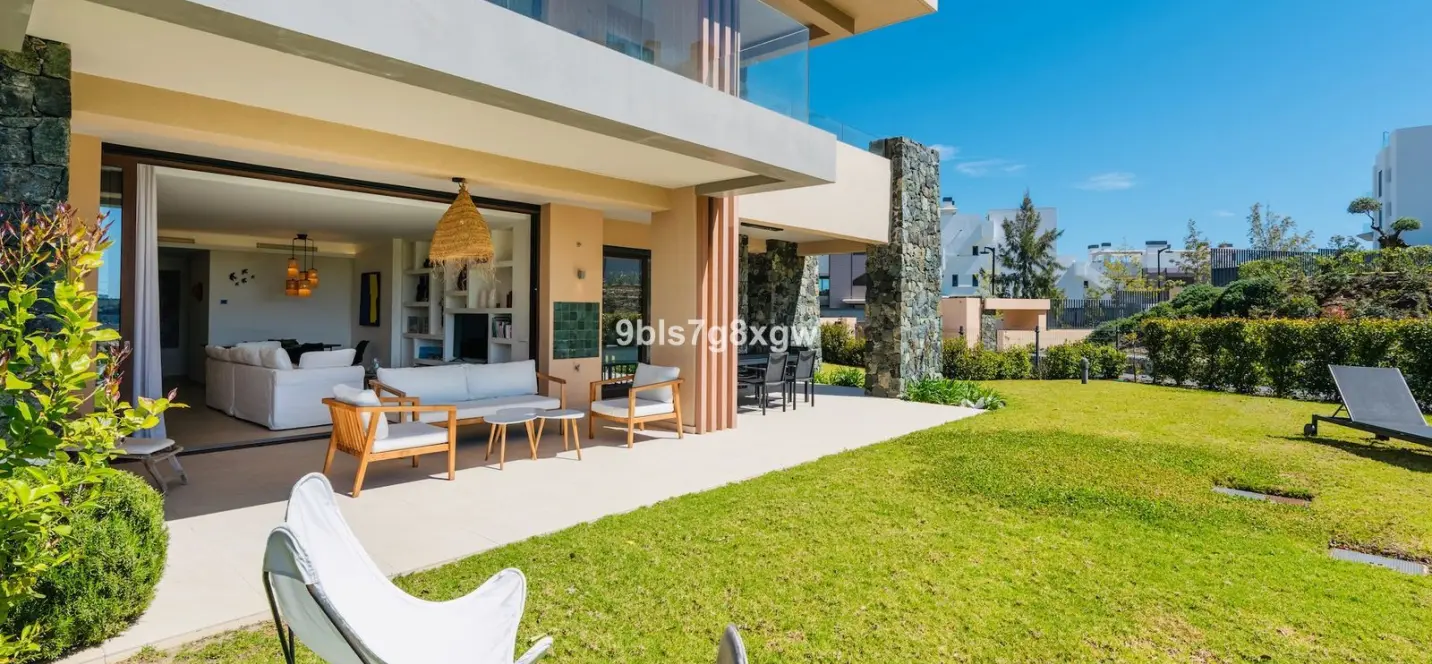 Venta de apartamento en planta baja en La Quinta 1