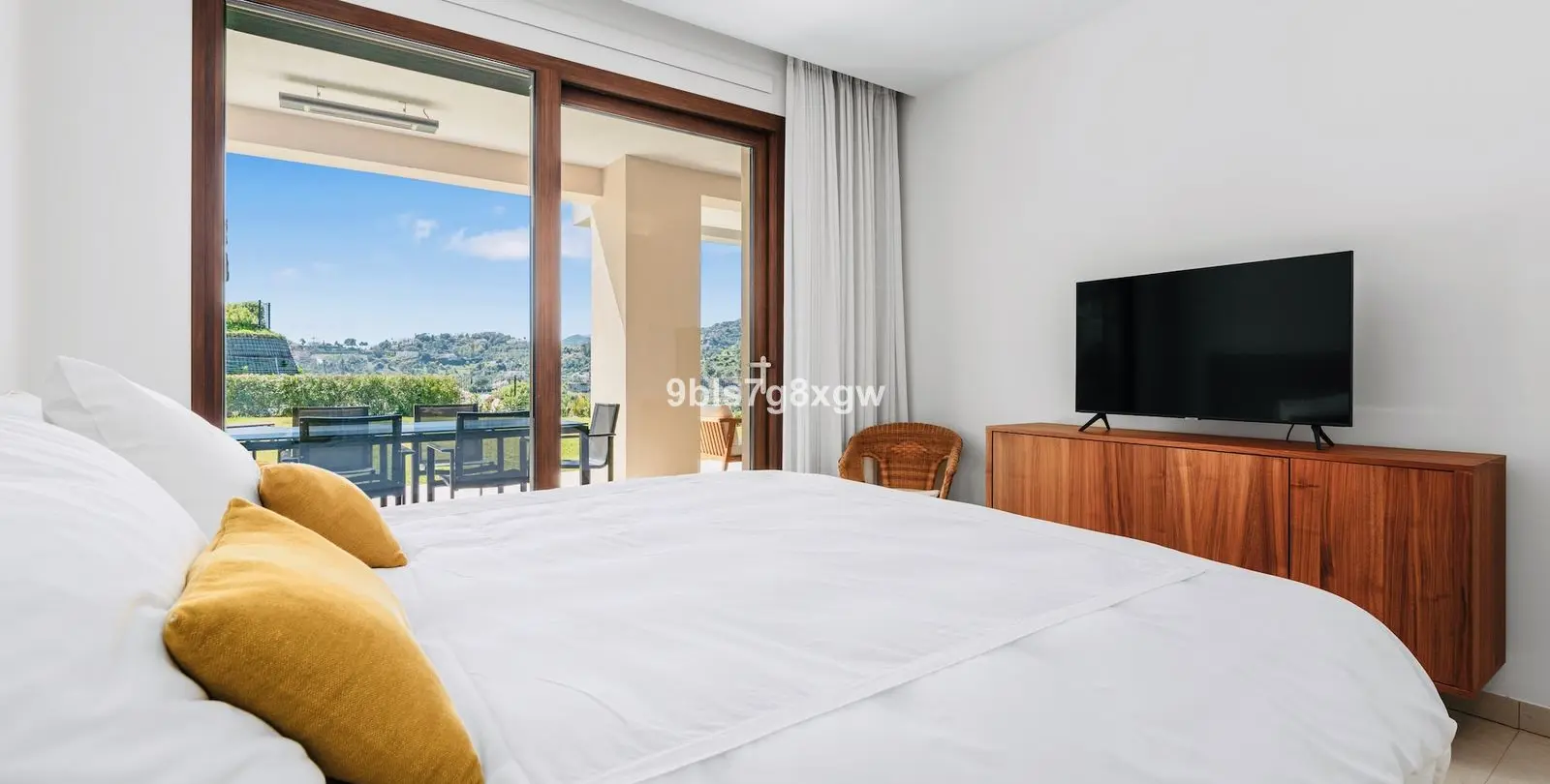 Venta de apartamento en planta baja en La Quinta 6