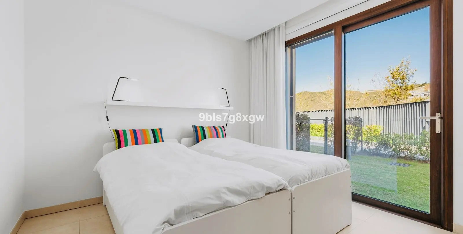Venta de apartamento en planta baja en La Quinta 20