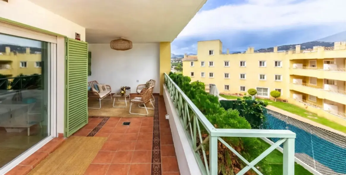 Venta de apartamento en planta baja en Las Brisas 1