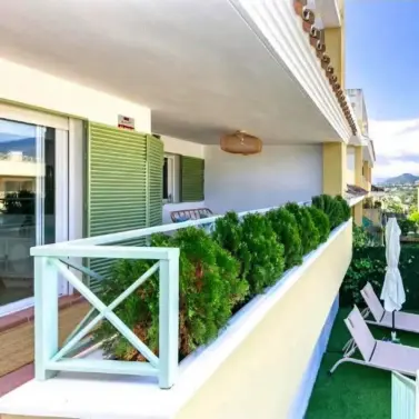 Sale of ground floor apartment in Las Brisas