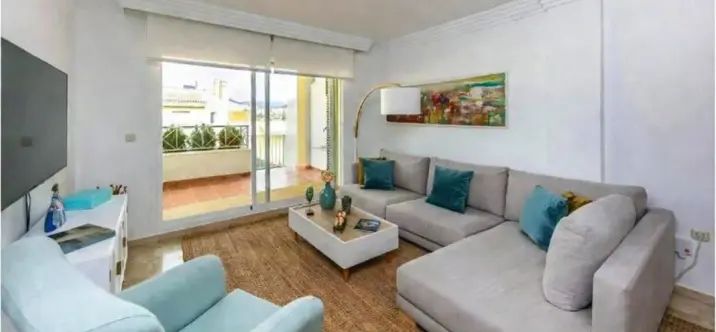 Sale of ground floor apartment in Las Brisas 4