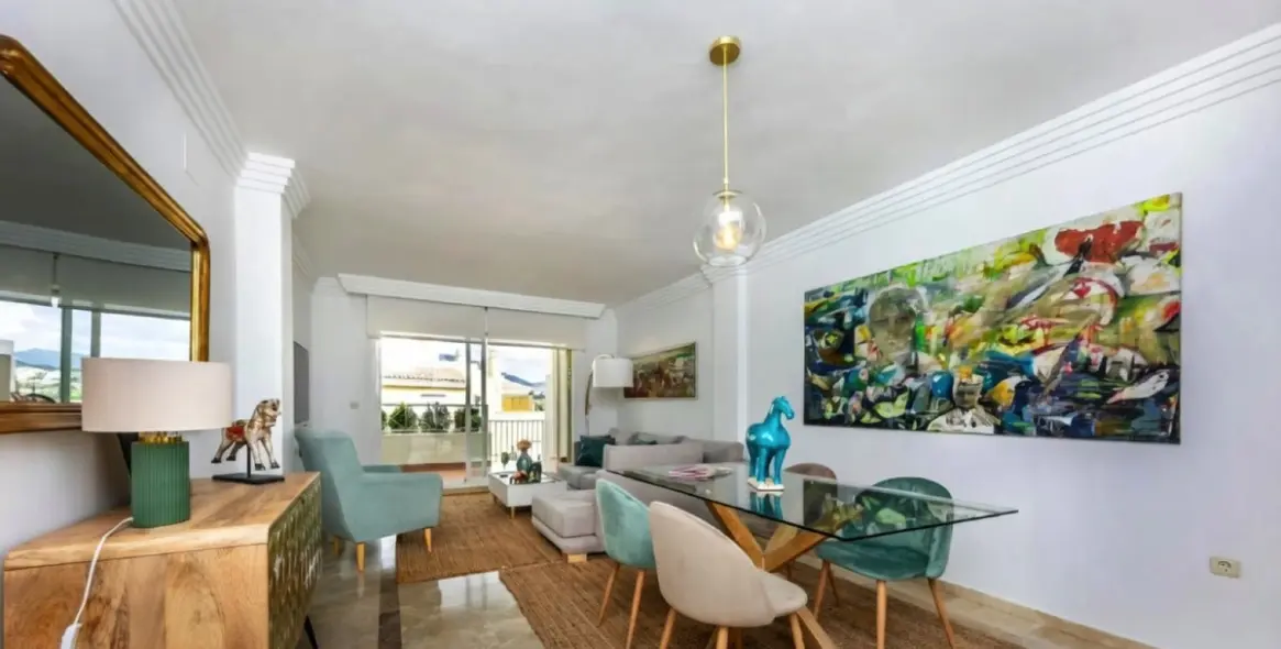 Venta de apartamento en planta baja en Las Brisas 14