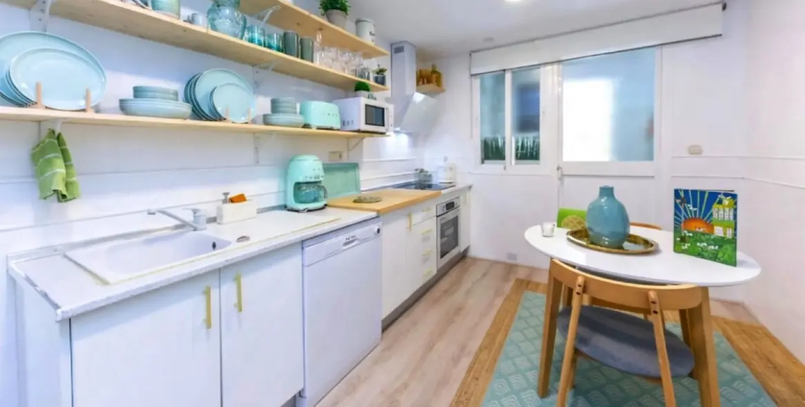 Venta de apartamento en planta baja en Las Brisas 15