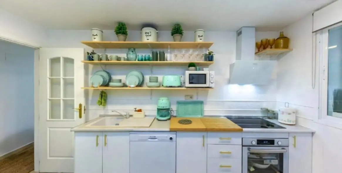 Venta de apartamento en planta baja en Las Brisas 16