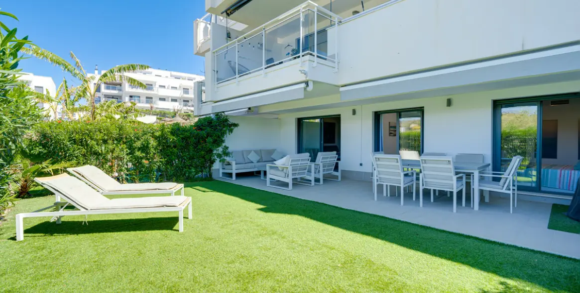 Продажа апартаментов на первом этаже в La Cala de Mijas 1