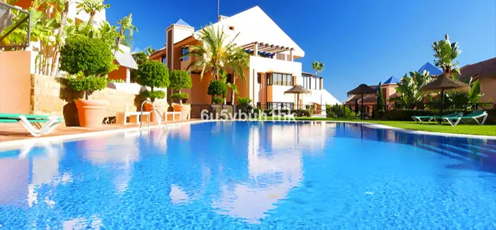 Sale of penthouse duplex in Calahonda 0