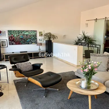 Sale of penthouse duplex in Calahonda